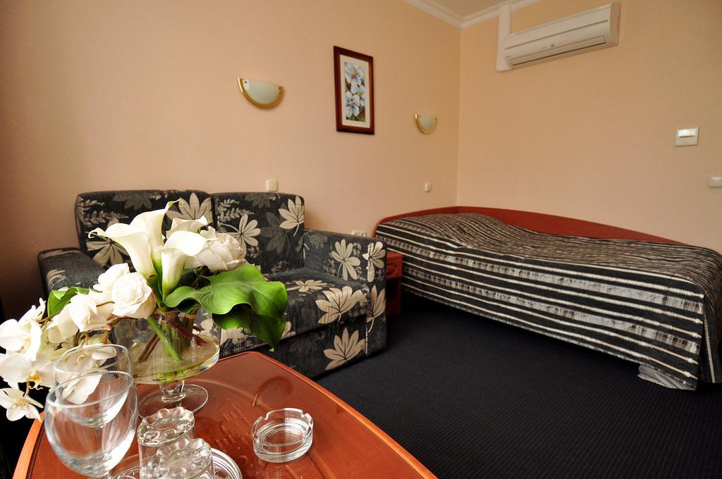 Hotel Yubileiny Minsk Luaran gambar